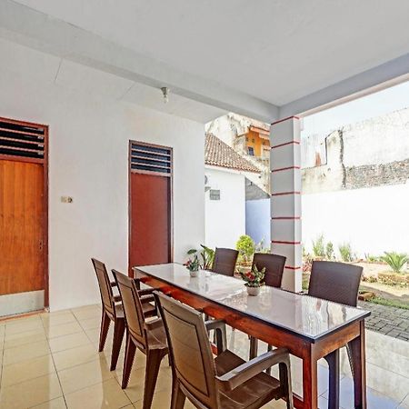 Oyo 90344 Wijayanti Hotell Banyuwangi  Eksteriør bilde